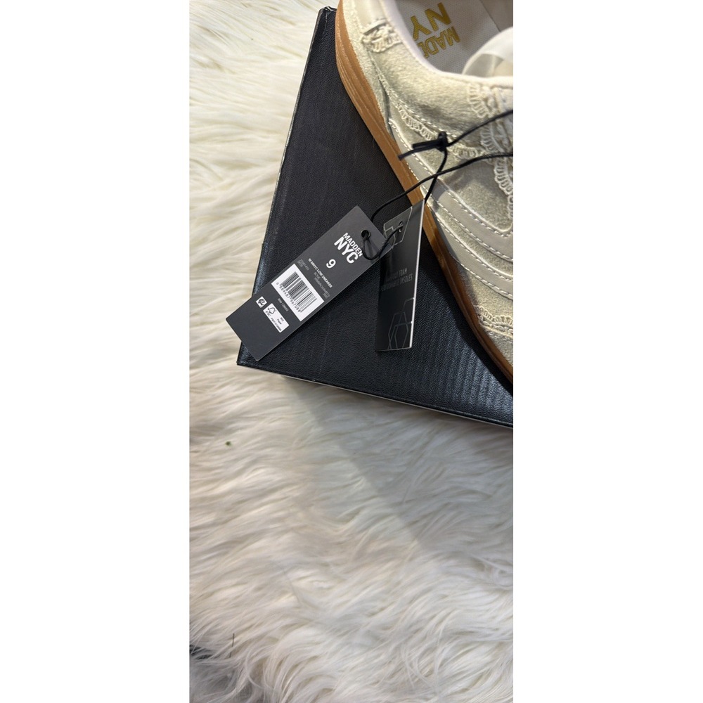 Madden NYC Casual Sneakers Shoes Women's Bone White Size 9 NWT & Box - Picture 7 of 8
